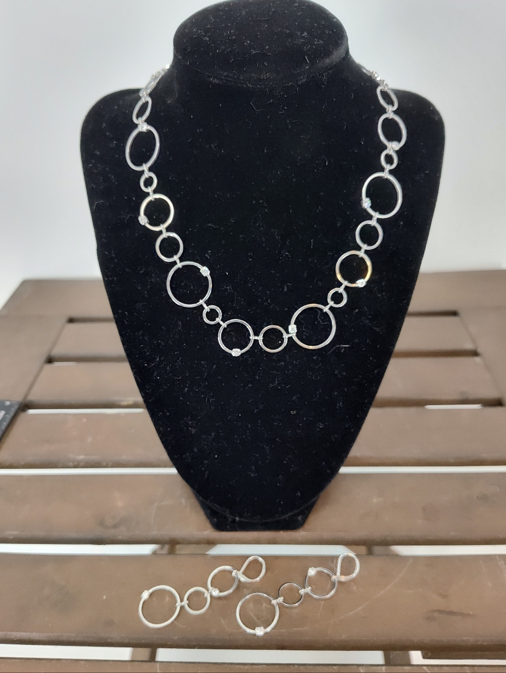 Silver Tone Circle Link Necklace and Earring Set - Women Jewelry